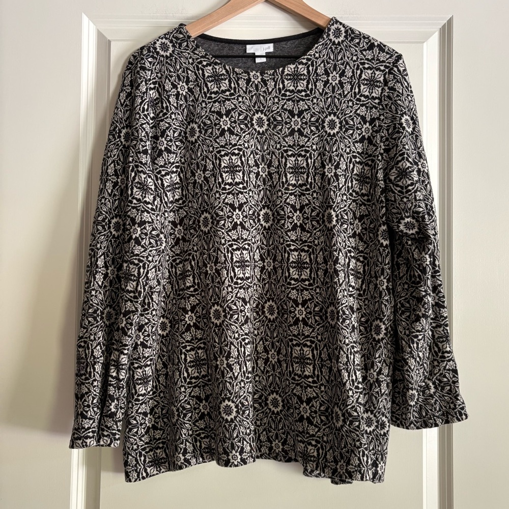 Black and Cream Patterned Women's Long Sleeve Top